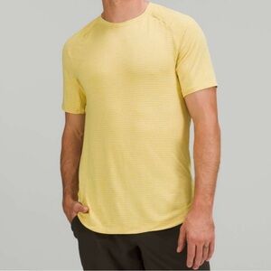 Lululemon Drysense Men’s Shirt Sleeve T-shirt 
*See measurements